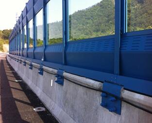 公路聲屏障.jpg 公路聲屏障.jpg