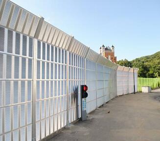 公路聲屏障.jpg 公路聲屏障.jpg